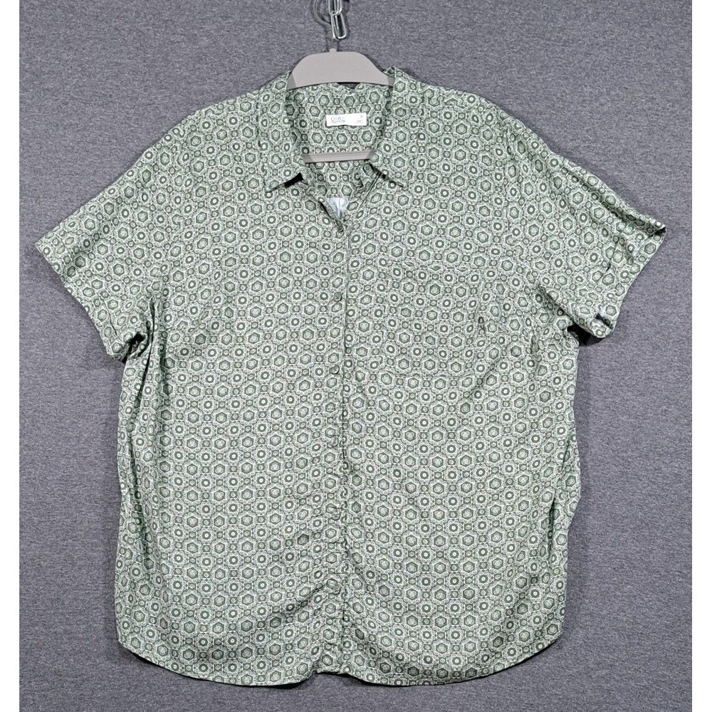 Croft & Barrow Womens 1X Green Geometric Medallion Rayon Button Down Shirt